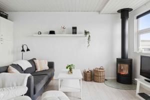 Seafront Holiday Home 4 Ppl 30 M Sea