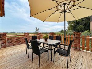 Apartment Gut Groß Fedderwarden- Fewo Alma by Interhome