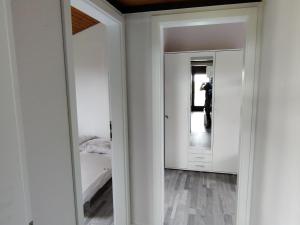 Holiday Home Haus F 21- Randlage mit Wiesenweitblick eingezäu by Interhome