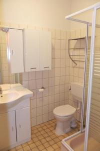 Holiday Home K16 freistehendes Ferienhaus in Eckwarderhörne by Interhome