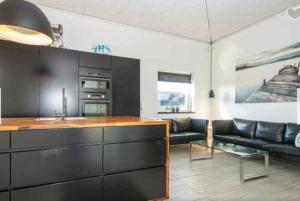 Lovely Holiday Home With Sea View 50 M