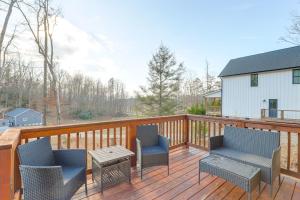 Hike and Bike! Peaceful Wooded Retreat in Old Fort