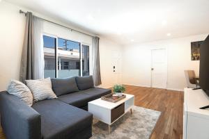 Comfortable One-Bedroom with Two Queen Beds