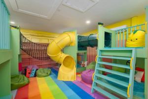 Family villa Pool Fire Pit & Games