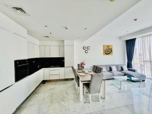 Luxury 1BR near Burj Khalifa Business Bay Free Parking