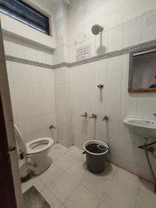 Hotel Priyanka - 750 metres from nakki lake Near Bus Stand