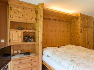 Apartment Chesa la Furia 1 Zi Whg 31m2 by Interhome