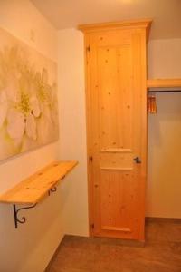 Apartment Chesa Semnadur H5 by Interhome