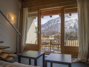 Apartment Chesa Mira Margna by Interhome