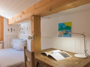 Apartment Chesa Maria 7 by Interhome