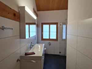 Apartment Hochwertige Wohnung Vista mit Panoramablick by Interhome