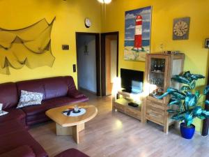 Holiday Home D4 Haus in Eckwarderhörne mit Terrasse und Garte by Interhome