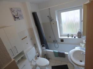 Apartment Große Ferienwohnung in Voslapp mit Garten by Interhome