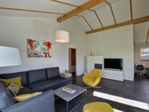 Holiday Home G20 Ferienhaus mit Wintergarten in Eckwarderhörn by Interhome