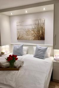 Holiday Home DünenHuuske MeerLeev mit Sauna auf Spiekeroog by Interhome