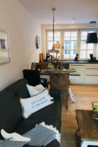 Holiday Home DünenHuuske InselFreid mit Sauna auf Spiekeroog by Interhome