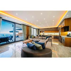 11 kişilik lüx villa