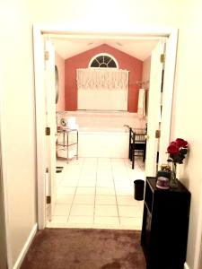 Luxury @ National Harbor Waterfront, Gaylord & MGM