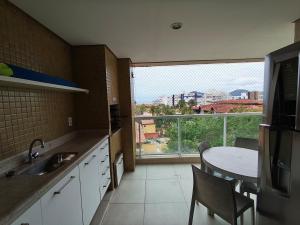 Apartamento com vista para o mar perto do centro de Bertioga