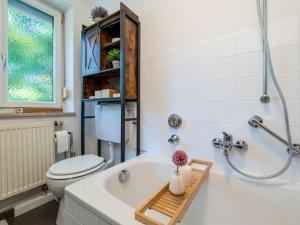 Apartment 1og Links helle 70m 2-Zimmer Wohnung nähe Salzburg by Interhome