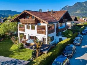 Apartment Gemütliche Wohnung in Garmisch-Partenkirchen by Interhome