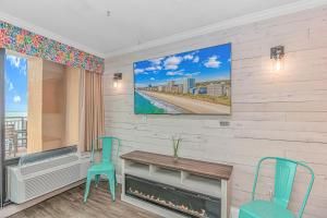 Oceanfront Condo With Oversized Balcony! Sleeps 2 Guests! Caravelle 512