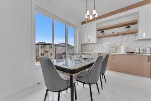 3 Bedrooms Brand New Luxury Home Close to Amenity