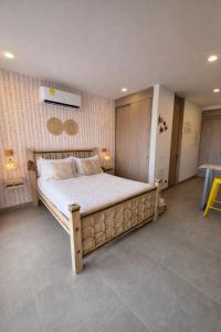 Apto nuevo Frente al Mar con Piscina Wifi cerca aeropuerto