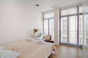 Old Town Apt with AC & Parking, 5 min Main Sq & Kazimierz