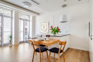 Free Garage Parking & AC, Luxury Apt - Old Town & Kazimierz