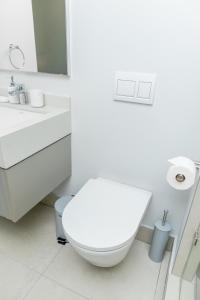 Brown, Warm and Cozy, Menlyn Maine Residences 926