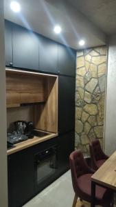 Royal Gardens Lux 743