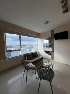 Suite Media Luna Edificio City Suites