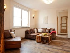 Apartment Rollstuhlgerechte Ferienwohnung Rotkäppchen by Interhome