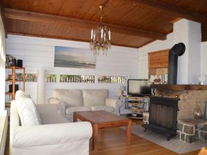 Holiday Home Eifelcottage Rehwiese by Interhome