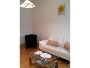 Apartment Wohnung in einem historischen Gebäude mit Balkon und Blick auf die Mosel by Interhome