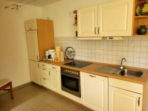Apartment Essenheim by Interhome