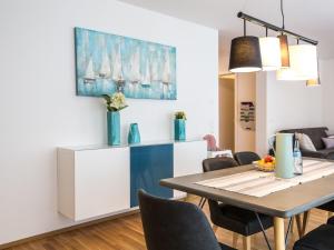 Apartment Hochwertige Ferienwohnung Säntis by Interhome