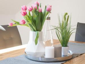 Apartment Wohnung in Lerchenberg mit Großer Terrasse by Interhome