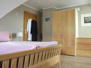 Apartment Gemütliche Ferienwohnung Seeblick by Interhome