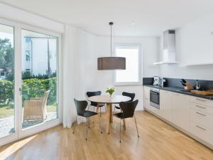 Apartment Strandhaus Seeblick by Interhome