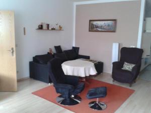 Apartment Fewo für 3 Pers- by Interhome