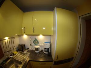 Apartment FeWO Allgäu Chalet - gemütliche Hüttenatmosphäre und Schwimmbad und Sauna im Ha by Interhome