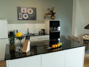 Apartment Gemütliche Wohnung mit Pool- Garten und Sauna by Interhome