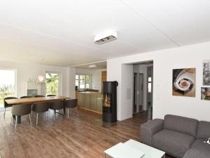 Holiday Home Ostseefrische in Lobbe by Interhome