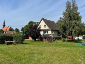 Holiday Home Rügenferienhaus by Interhome