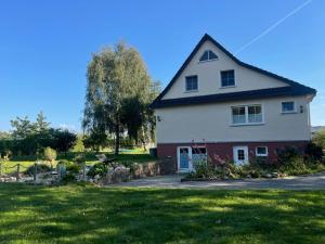 Holiday Home Rügenferienhaus by Interhome