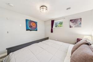 Remodeled 2 Bedroom Apartment by Wedding Venues