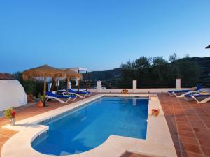 Holiday Home Torcal 1 Comares- Beheiztes Schwimmbad- Wechselstrom- 8 Pers by Interhome