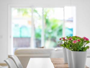 Holiday Home Villa SOL FELOSTAL- 130m zum Strand- nahe Airport und Palma Zentrum by Interhome